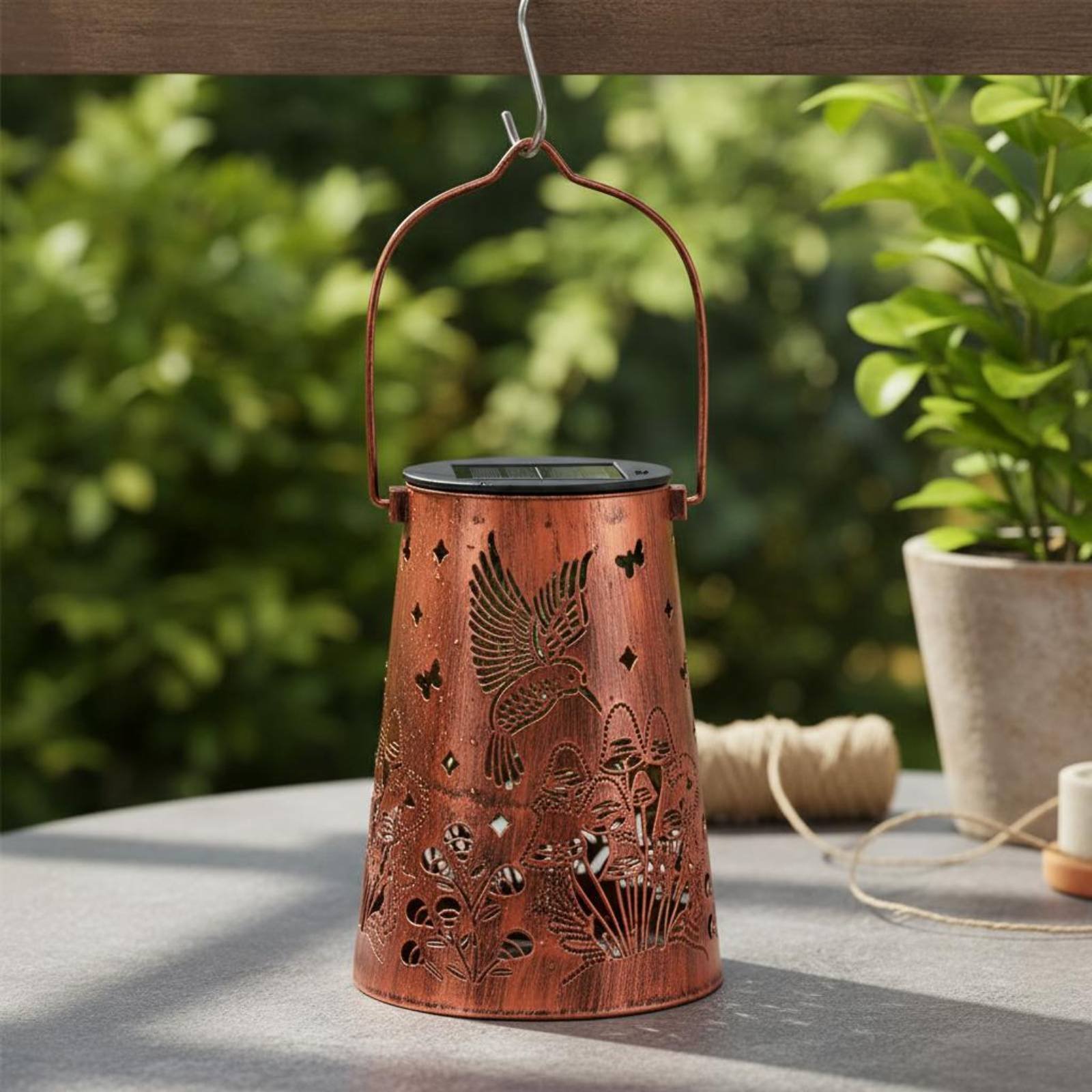 Floral Garden Lantern Pattern  - Outdoor Lighting Battery Powered avis et prix