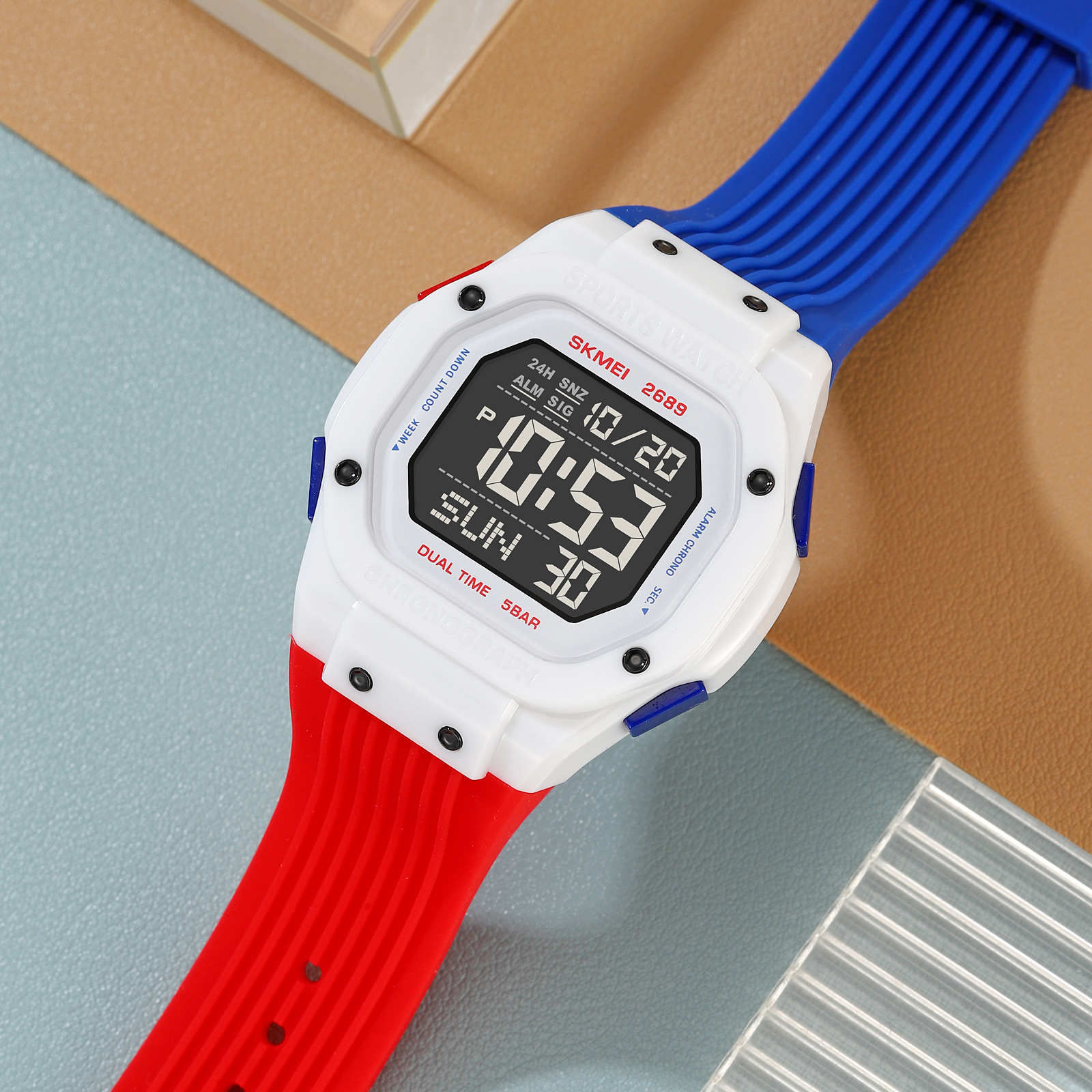 SKMEI 2689 Fashion Wristwatch  - Outdoor Lighting Electrical Box avis et prix